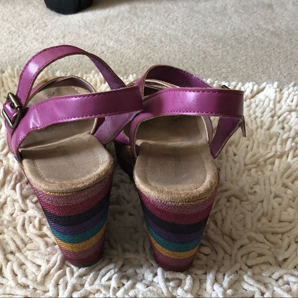 Sandals - Picture 4 of 4